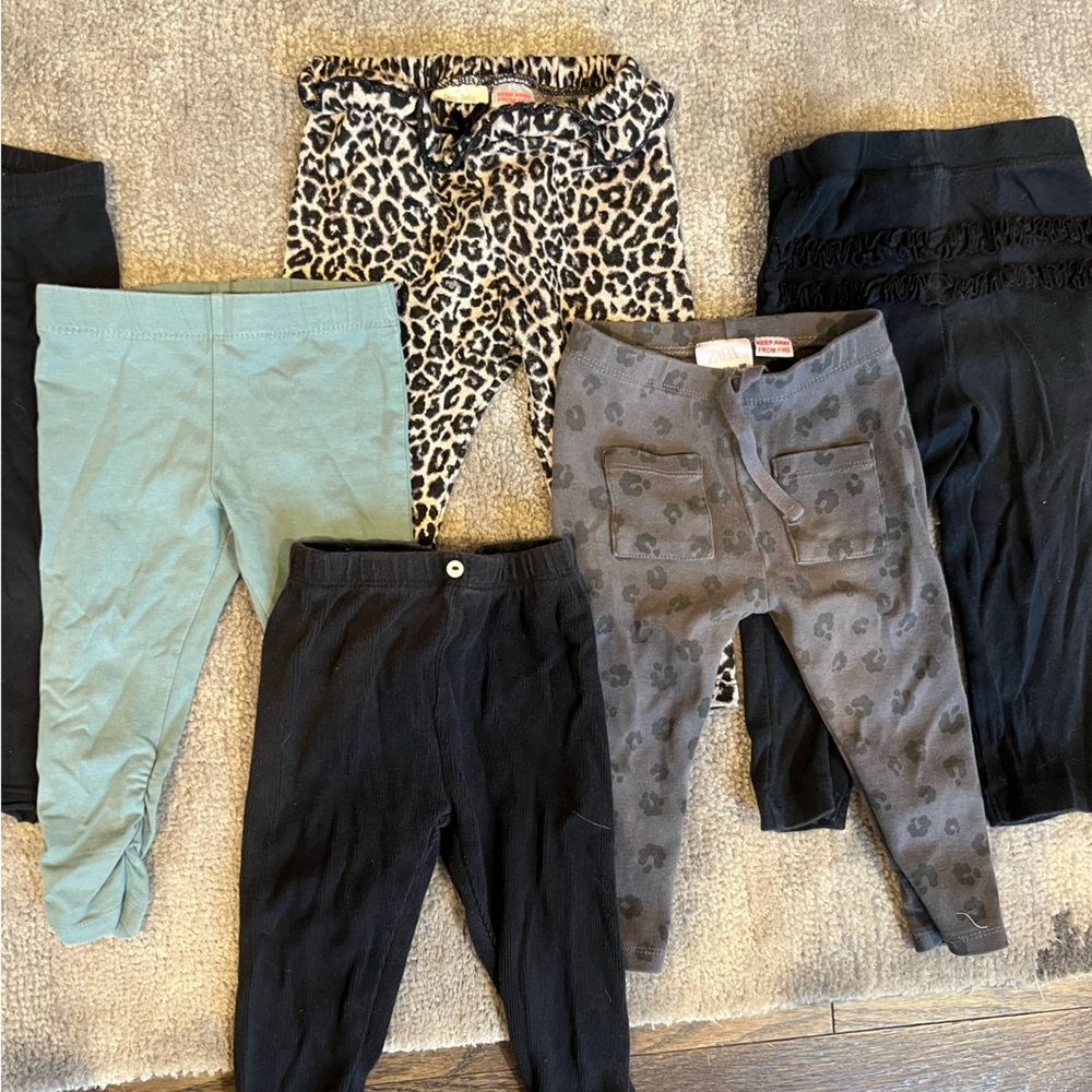 8 pairs of girl leggings size 12-18 months